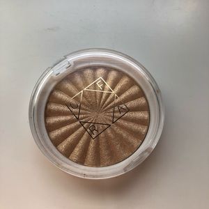 OFRA Cosmetics Highlighter